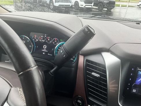 Used 2017 Chevrolet Tahoe Premier AWD/4WD image 19