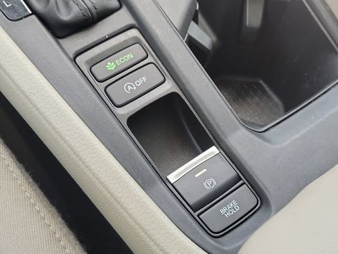 Used 2023 Honda Accord EX image 27