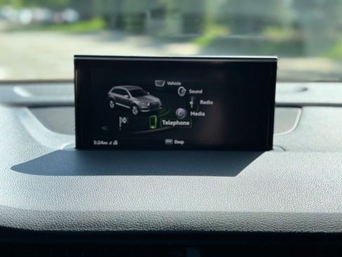 Used 2017 Audi Q7 3.0T Premium Plus w/ Premium Plus Package image 14