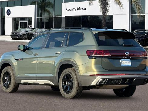 New 2026 Volkswagen Atlas Peak Edition image 6