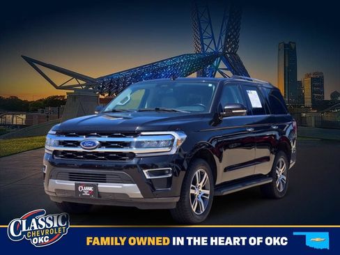 Used 2024 Ford Expedition Limited AWD/4WD image 3