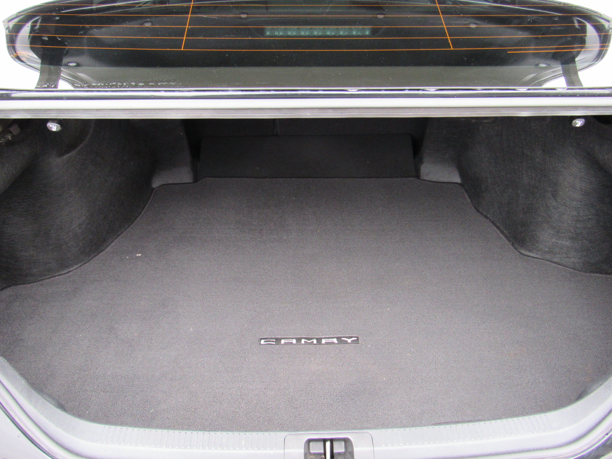 Used 2025 Toyota Camry XLE FWD image 40