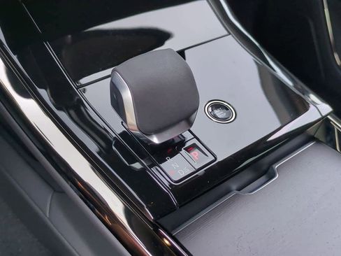 New 2025 Land Rover Range Rover Sport Dynamic SE image 32