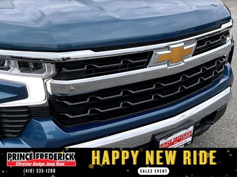 Used 2024 Chevrolet Silverado 1500 LT image 25