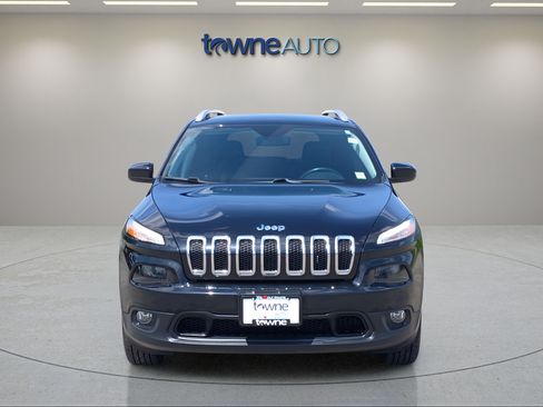 Used 2017 Jeep Cherokee Latitude w/ True North Edition AWD/4WD image 8