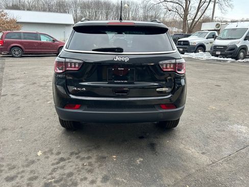 Used 2020 Jeep Compass Latitude image 5