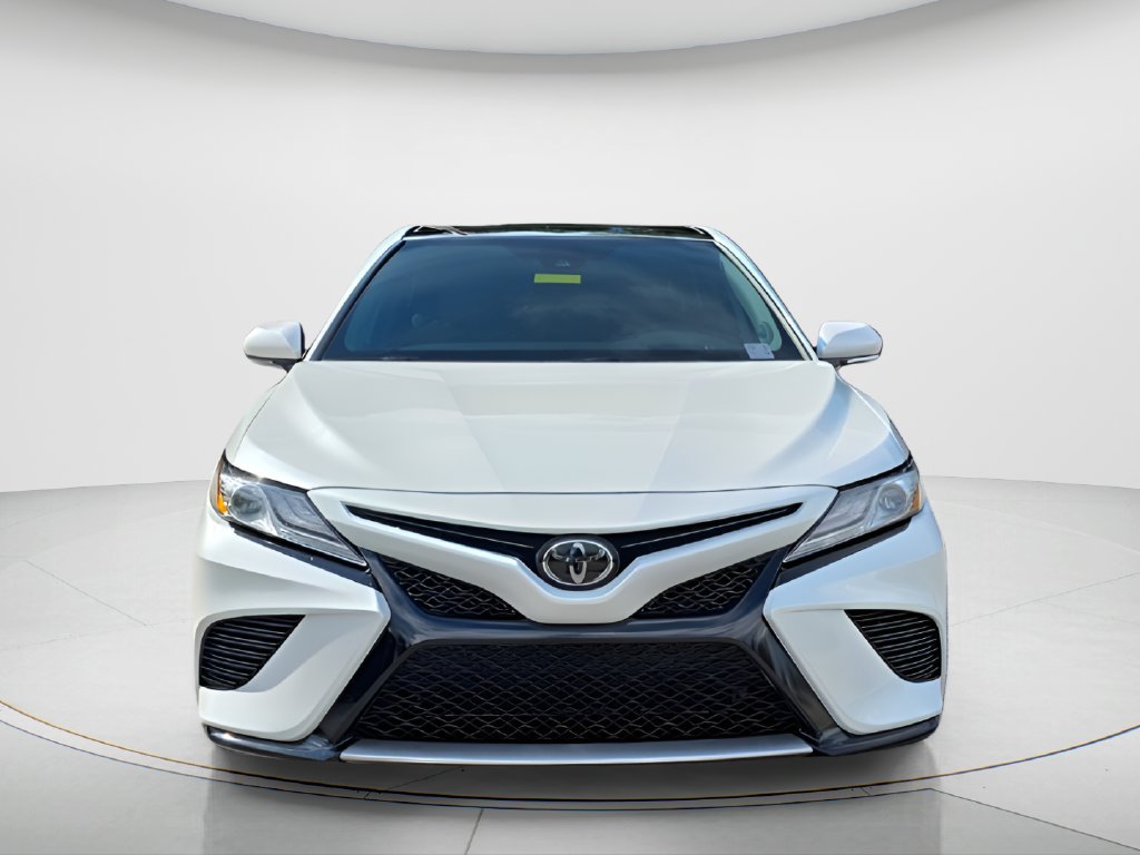 Used 2019 Toyota Camry XSE FWD image 2