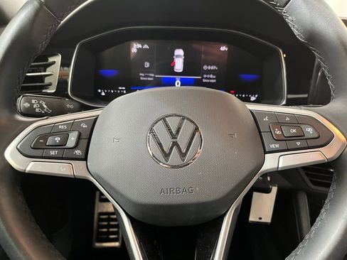 Certified 2025 Volkswagen Jetta Sport image 21