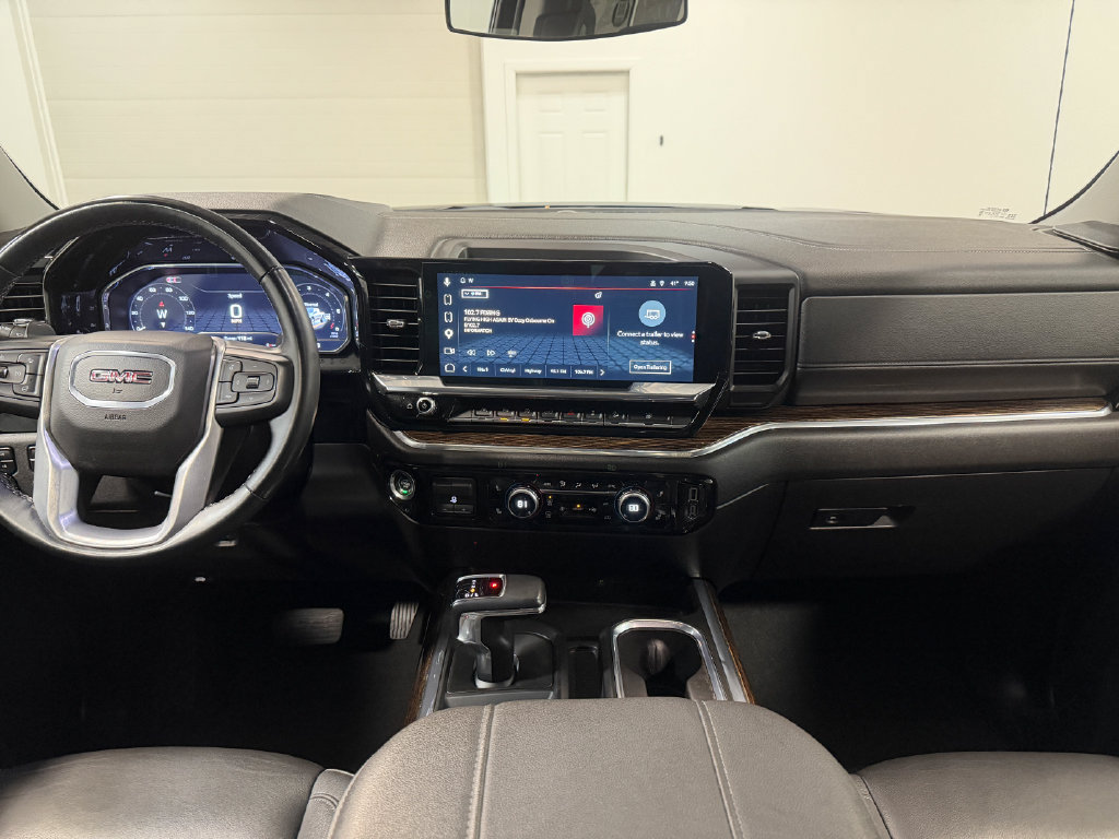 Used 2024 GMC Sierra 1500 Elevation w/ Elevation Premium Package AWD/4WD image 18