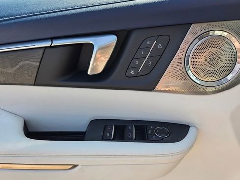 New 2026 Buick Enclave Avenir w/ Super Cruise Package FWD image 23