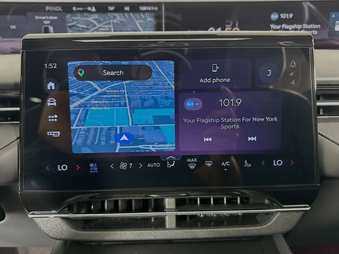 Used 2025 Lincoln Nautilus Premier w/ Equipment Group 102A AWD/4WD image 18