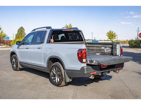 Used 2023 Honda Ridgeline Sport image 9