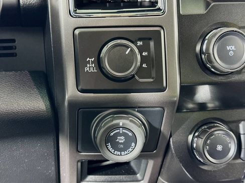 Used 2020 Ford F150 XLT w/ Equipment Group 302A Luxury AWD/4WD image 22