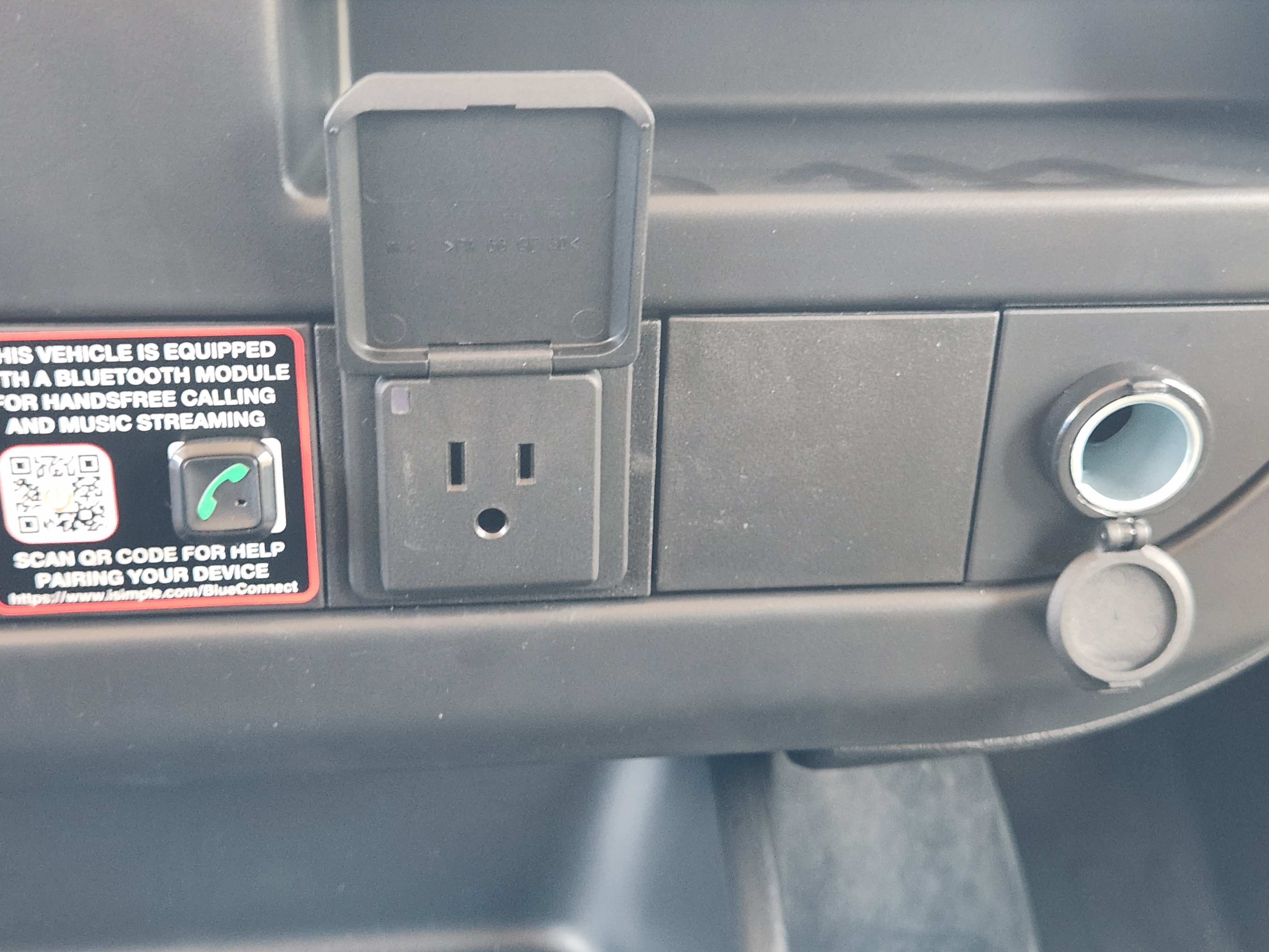 New 2026 GMC Savana 3500 Extended w/ Driver Convenience Package RWD image 15