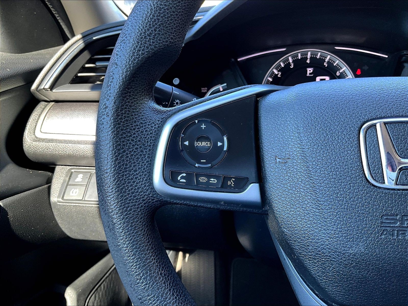 Used 2018 Honda Civic LX image 10