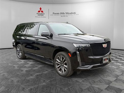 Used 2023 Cadillac Escalade ESV Sport image 3