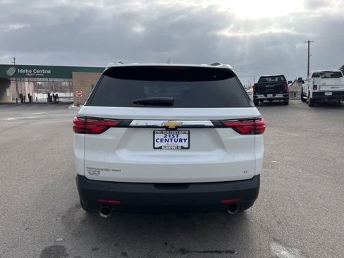 Used 2022 Chevrolet Traverse LT w/ LT Premium Package AWD/4WD image 14