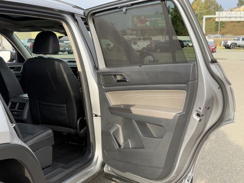 Used 2023 Volkswagen Atlas SEL image 25