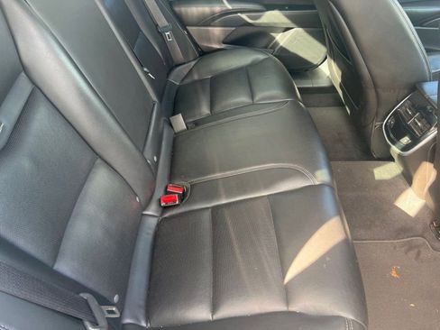 Used 2015 Cadillac XTS Luxury image 6