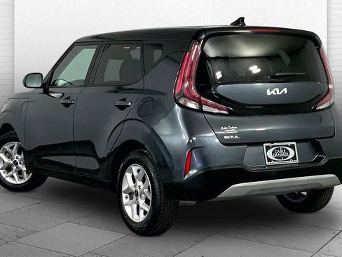 Used 2025 Kia Soul LX w/ LX Technology Package image 11