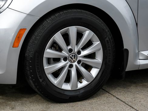 Used 2013 Volkswagen Beetle 2.5 image 44