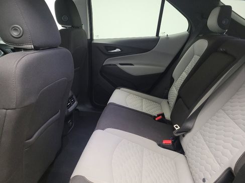 Used 2020 Chevrolet Equinox LT image 18