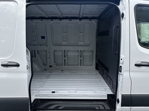 New 2026 Mercedes-Benz Sprinter 2500 image 9