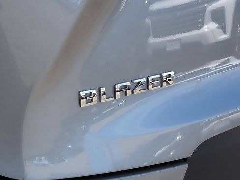 Used 2025 Chevrolet Blazer LT FWD image 33