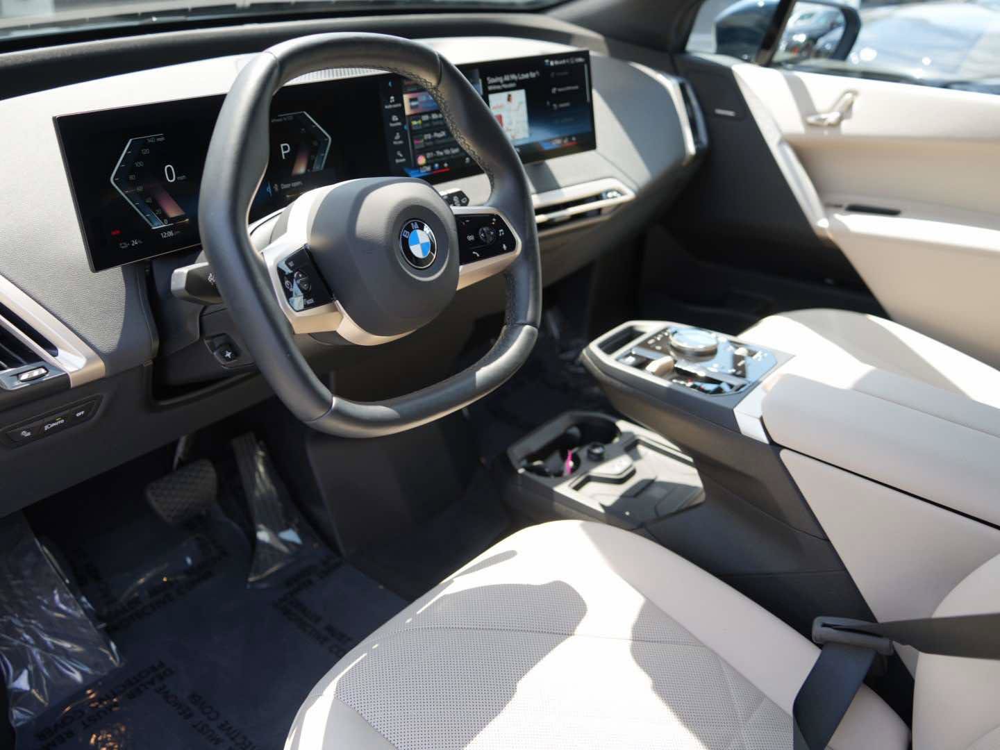 Used 2026 BMW iX xDrive45 AWD/4WD image 14