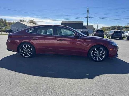 Used 2023 Hyundai Sonata Limited w/ Cargo Package image 4