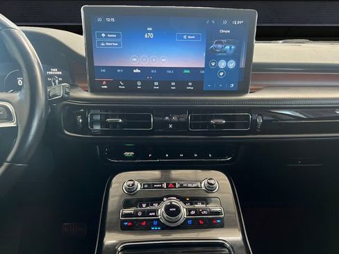 Used 2021 Lincoln Nautilus Reserve w/ Monochromatic Package image 11