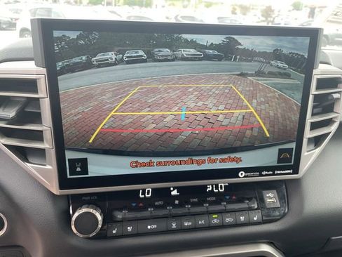 Used 2024 Toyota Tundra Limited w/ Power Package AWD/4WD image 19