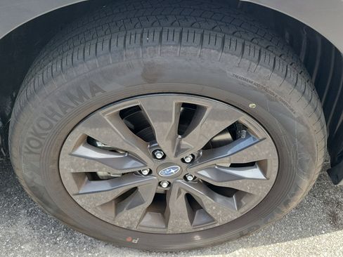 Used 2025 Subaru Outback Onyx Edition image 8