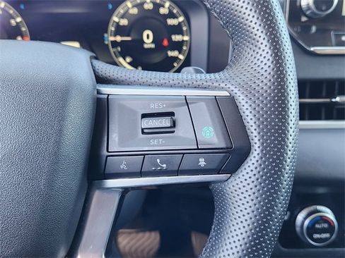 Used 2024 Mitsubishi Outlander SE image 30