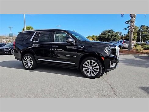 Used 2021 GMC Yukon Denali w/ Denali Premium Package image 32