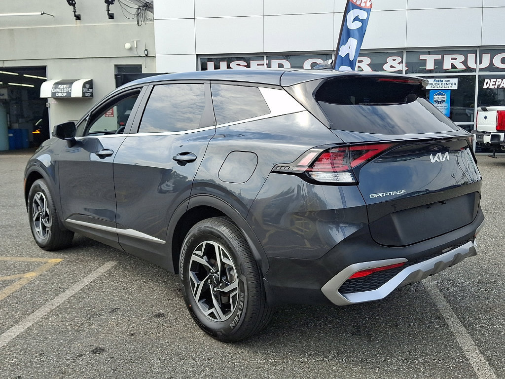 Certified 2023 Kia Sportage LX AWD/4WD image 8