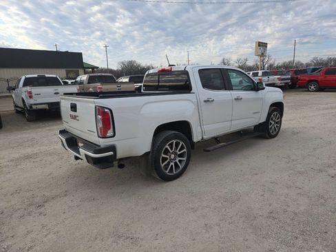 Used 2020 GMC Canyon Denali image 3