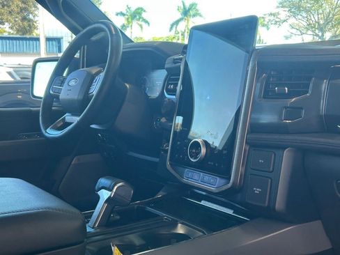 Used 2024 Ford F150 Lightning Lariat image 30