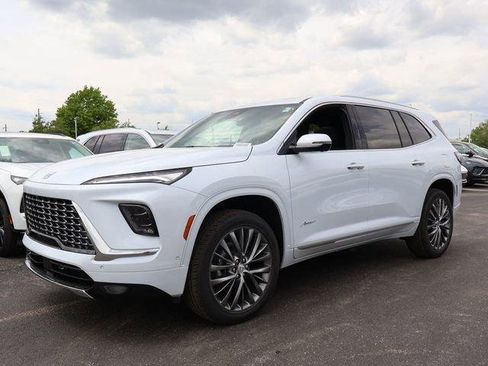 New 2026 Buick Enclave Avenir AWD/4WD image 3