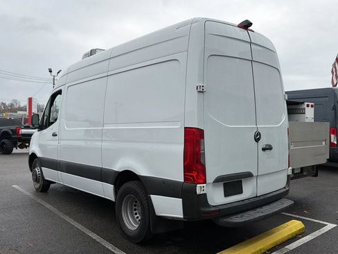 Used 2019 Mercedes-Benz Sprinter 144 image 5