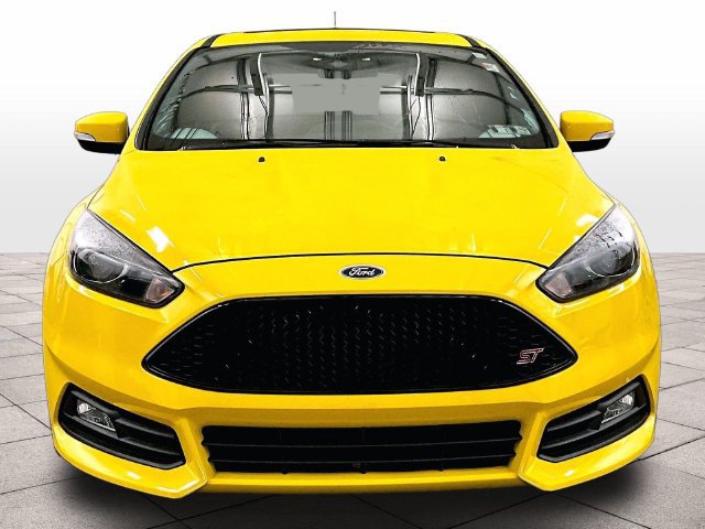 Used 2018 Ford Focus ST w/ Equipment Group 402A FWD image 3