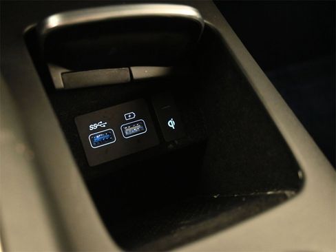 Used 2022 Genesis GV70 2.5T image 24