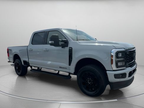 New 2026 Ford F250 Lariat w/ Black Appearance Package image 38