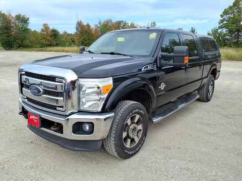 Used 2012 Ford F250 Lariat w/ Lariat Interior Pkg image 2