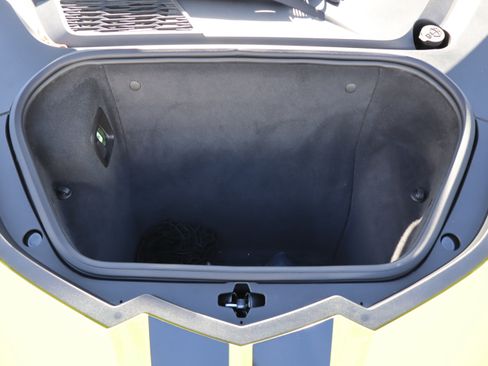 Used 2024 Chevrolet Corvette Stingray Preferred Cpe w/ Z51 Performance Package image 37