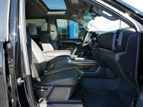 Certified 2024 Chevrolet Silverado 1500 LT Trail Boss w/ Convenience Package II image 15