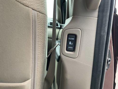 Used 2012 Honda Odyssey EX image 35