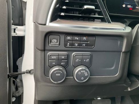 Used 2025 Chevrolet Tahoe LT AWD/4WD image 9