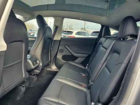 Used 2024 Tesla Model Y Long Range image 21