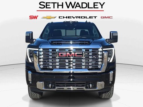 New 2026 GMC Sierra 2500 Denali w/ Denali Reserve Package AWD/4WD image 2